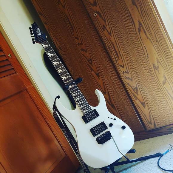 Meet your Posher, Gavin - Picture 1 of 1